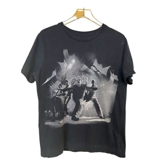 U2 360 Tour T-Shirt Sz L Music Concert Black Rock Tanzania Cotton B22 - Picture 1 of 5